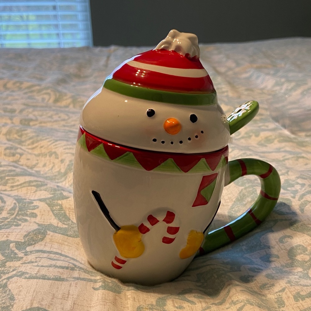 16oz ceramic snowman mug with spoon.